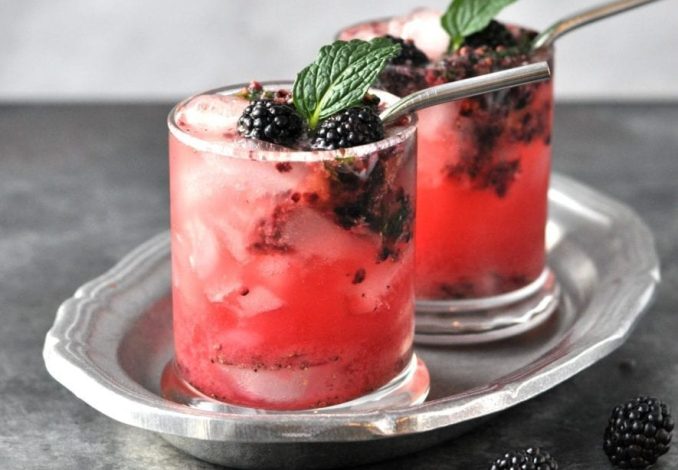 Blackberry-Vodka-Cocktail