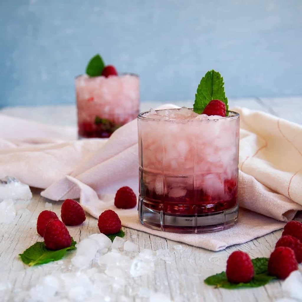 Raspberry Gin Smash Cocktail